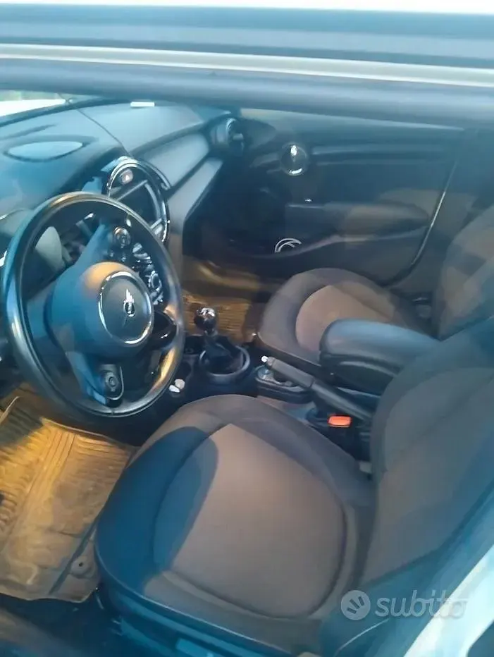 Usata Mini ONE 75 CV (55 kW) 2021 Utilitaria