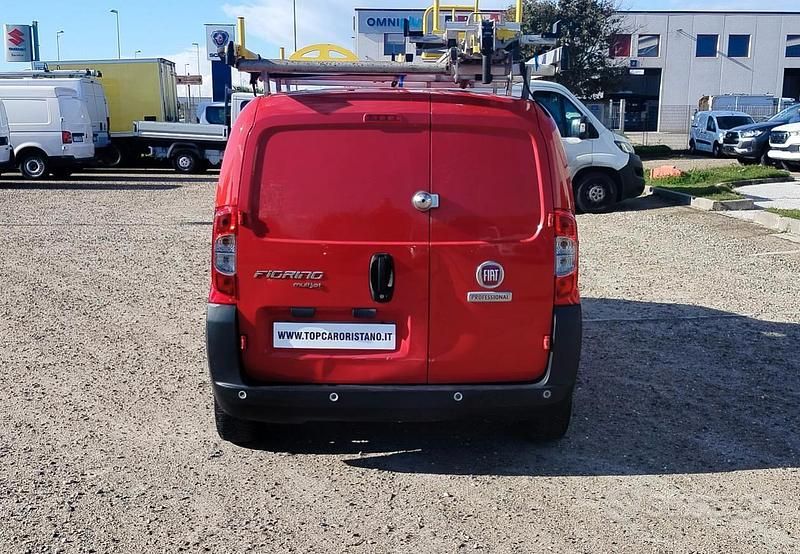 Usata Fiat Fiorino 95 CV (69 kW) 2017 Rosso Monovolume