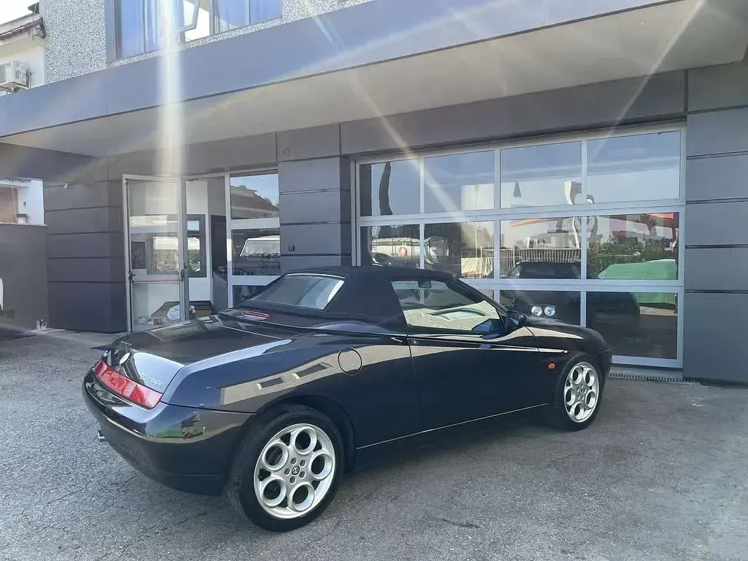 Usata Alfa Romeo Spider 150 CV (110 kW) 2001 Cabrio