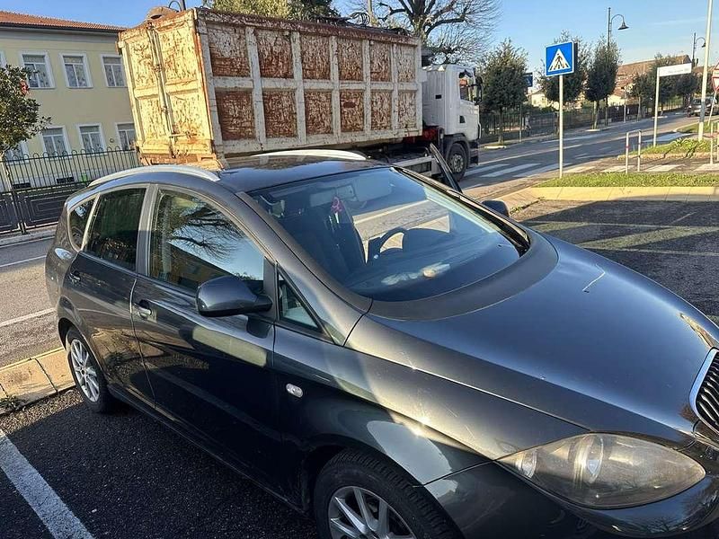 Usata Seat Altea XL 102 CV (75 kW) 2010 Monovolume