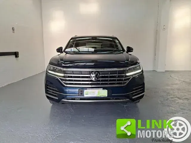 Usata VW Touareg Elegance 231 CV (169 kW) 2022 Blu SUV