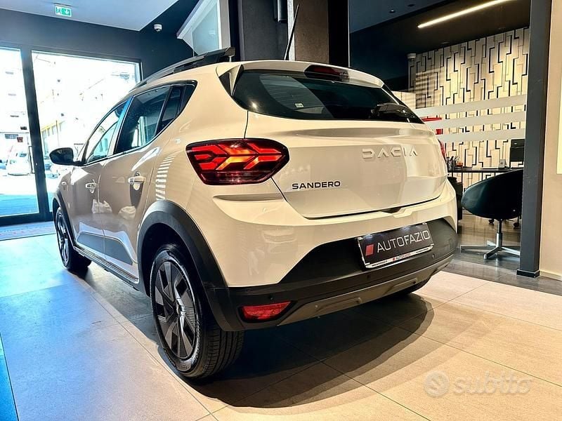 Usata Dacia Sandero Expression 100 CV (73 kW) 2025 Bianco Berlina