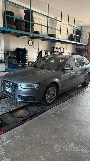 Grigio Usata 2012 Audi A4 Station wagon | 5500 € (Ottimo prezzo) - Immagine 1/4
