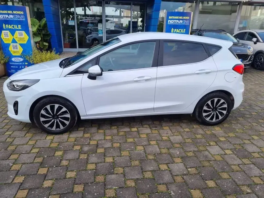 Usata Ford Fiesta Titanium 75 CV (55 kW) 2022 Bianco Utilitaria