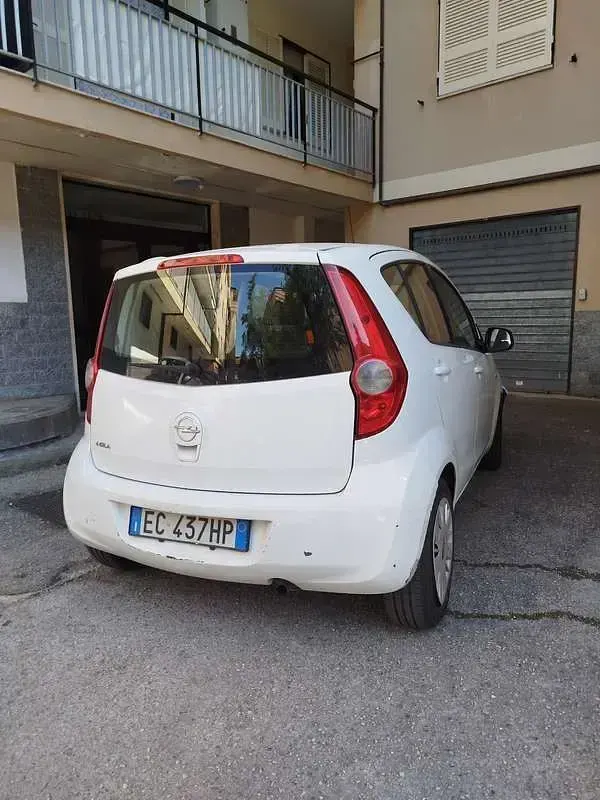 Usata Opel Agila Enjoy 65 CV (47 kW) 2010 Utilitaria