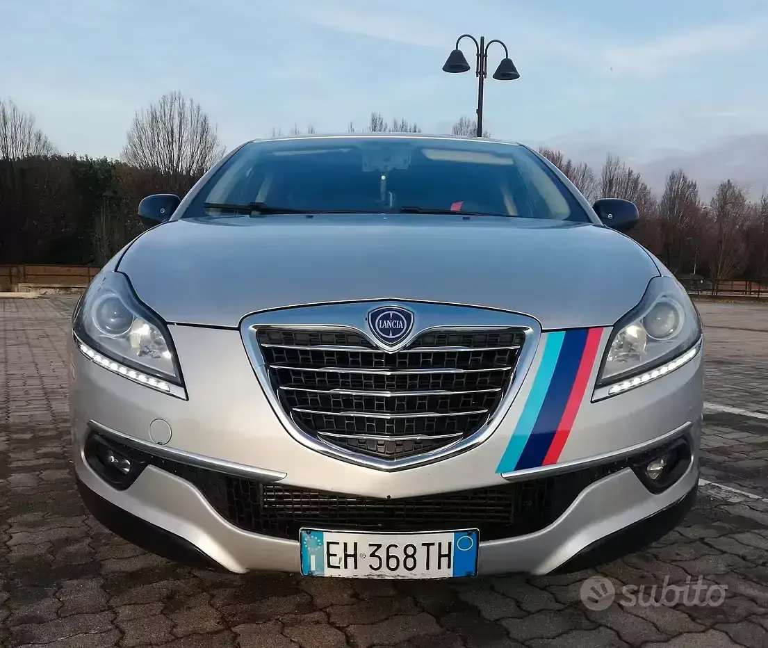 Usata Lancia Delta 120 CV (88 kW) 2011 Grigio Utilitaria