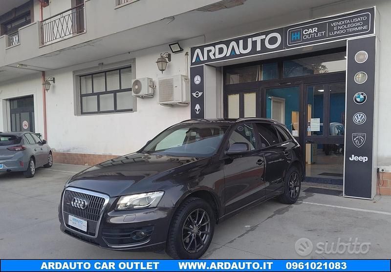 Grigio Usata 2010 Audi Q5 SUV | 6900 € (Super prezzo) - Immagine 1/4