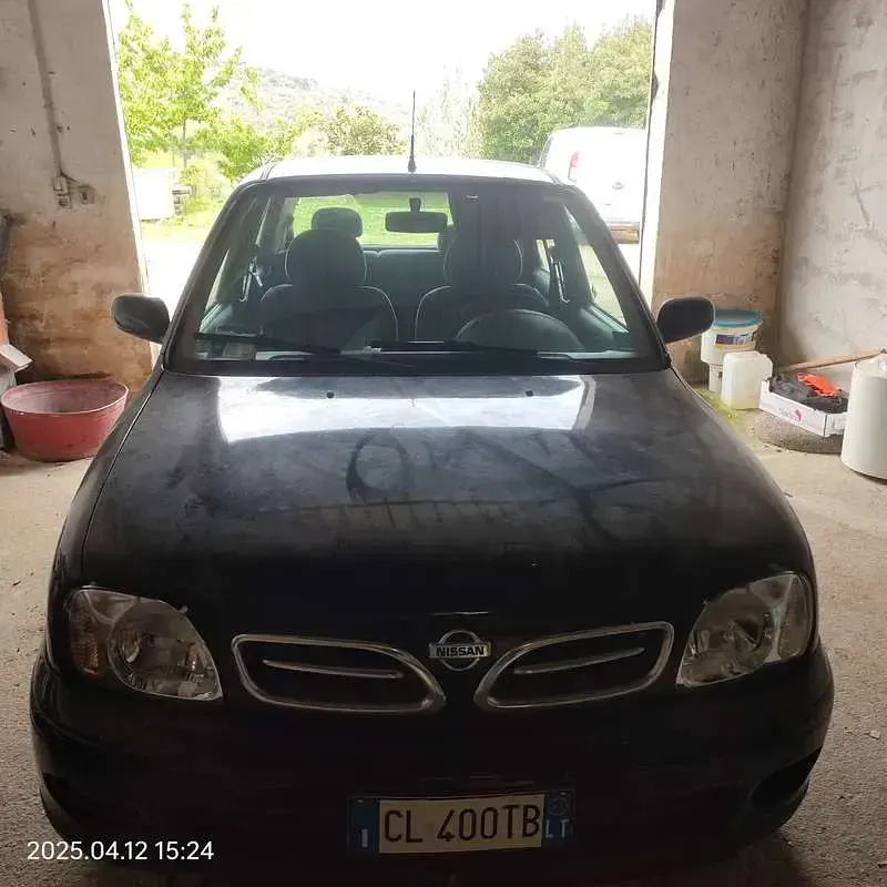 Usata Nissan Micra 82 CV (60 kW) 2002 Nero Utilitaria