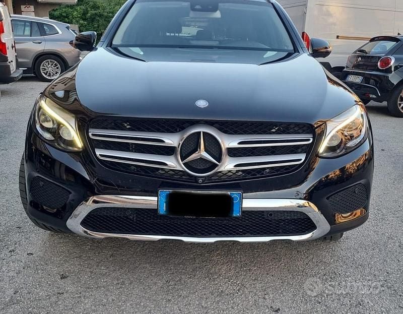 Nero Usata 2016 Mercedes E250 Station wagon | 18.500 € (Buon prezzo) - Immagine 1/4