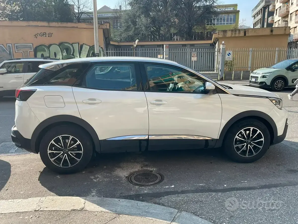 Begagnad Peugeot 3008 131 HK (96 kW) 2019 Vit SUV
