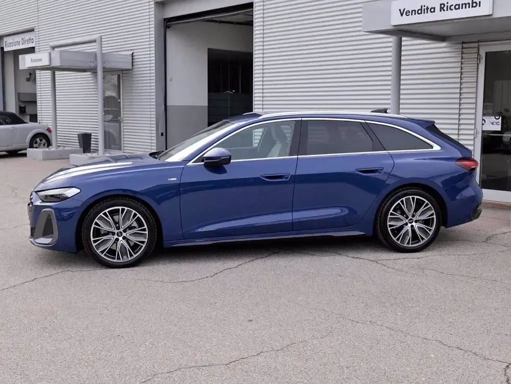Usata Audi A5 Ambiente 204 CV (150 kW) 2025 Blu Station wagon