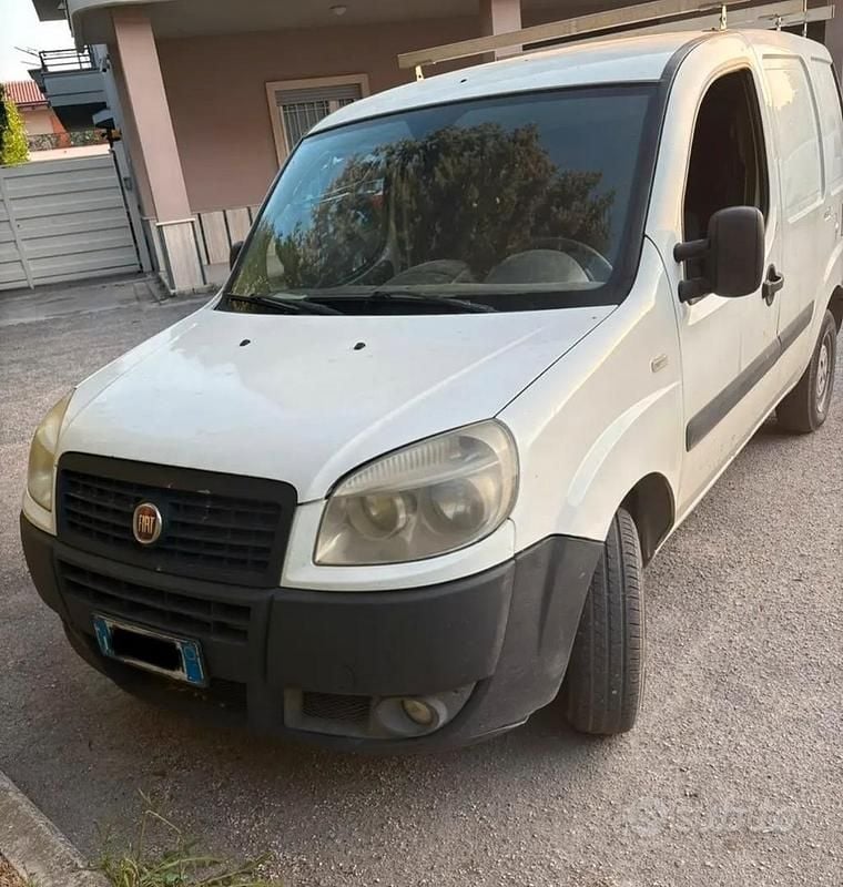 Usata Fiat Doblò 103 CV (75 kW) 2008 Bianco Monovolume