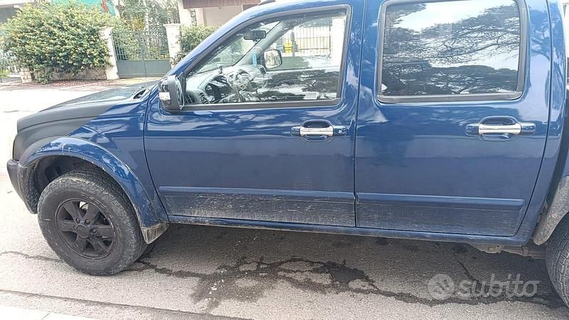 Usata Isuzu D-Max 134 CV (98 kW) 2006 Blu Pick-up
