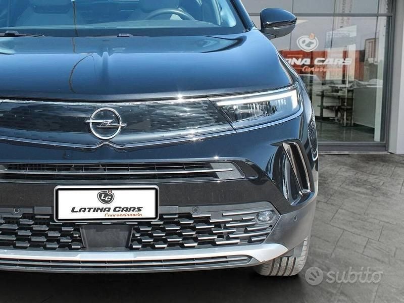 Usata Opel Mokka Elegance 101 CV (74 kW) 2022 Nero SUV