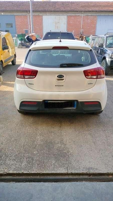Usata Kia Rio Active 77 CV (56 kW) 2017 Berlina