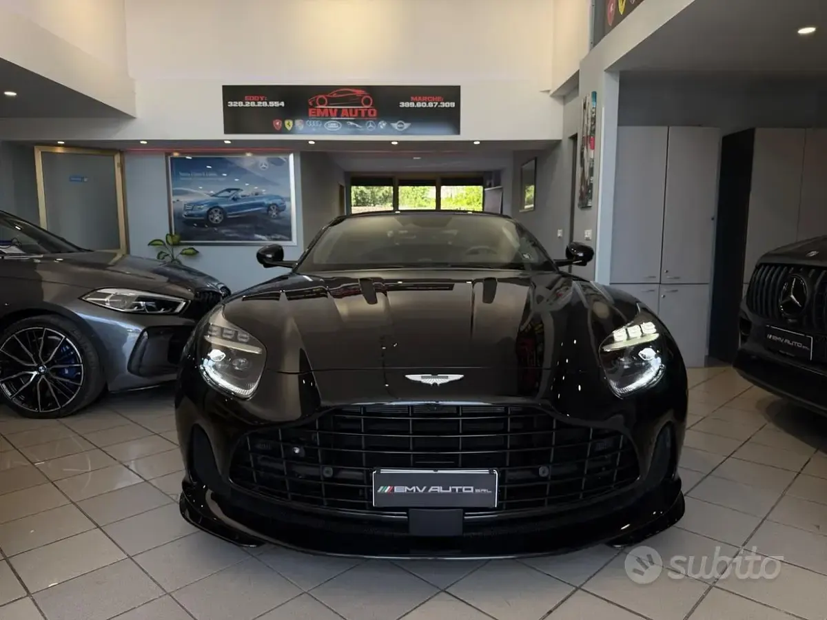 Usata Aston Martin DB12 680 CV (500 kW) 2025 Nero Coupé