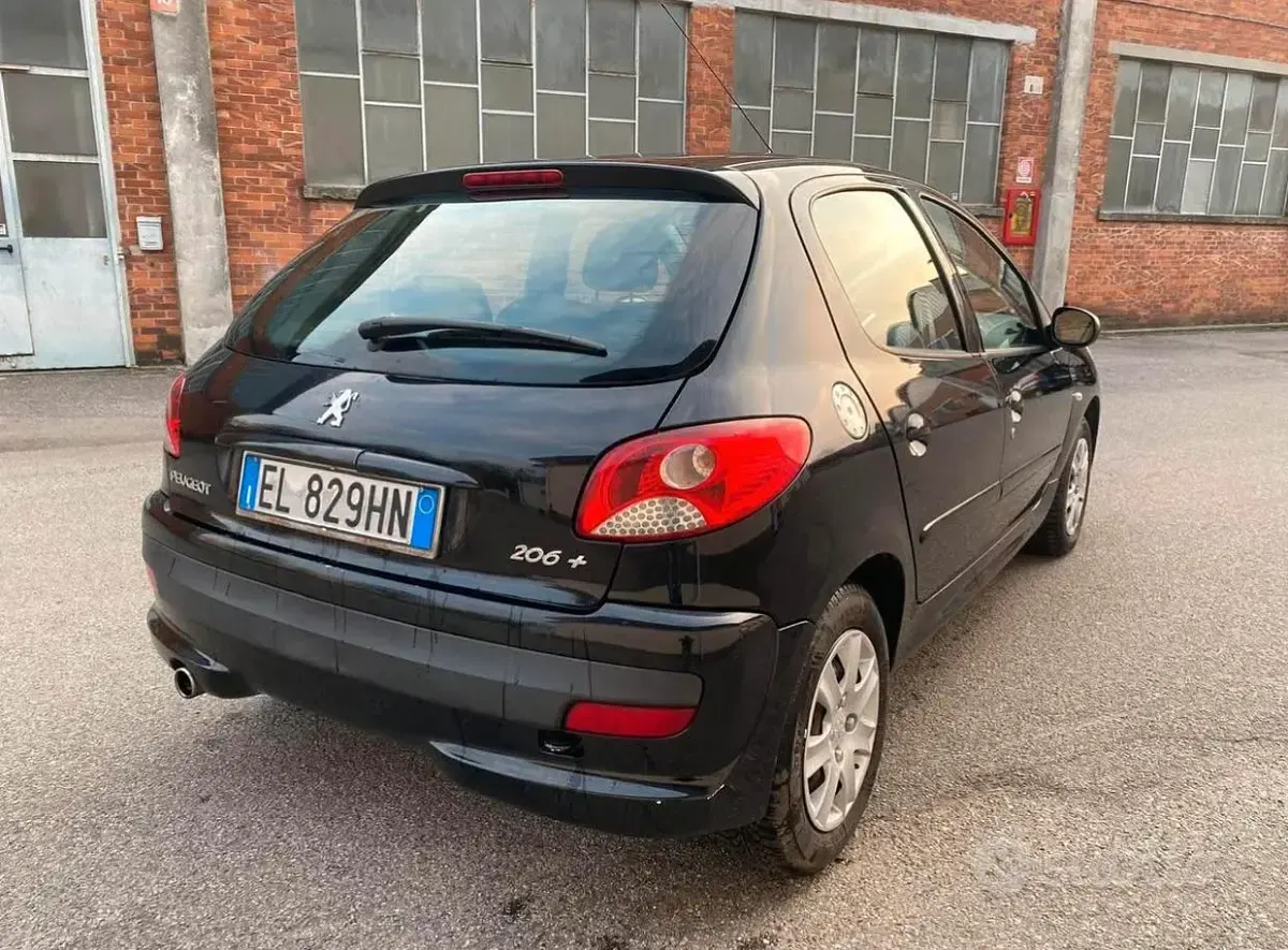 Usata Peugeot 206 60 CV (44 kW) 2012 Nero Berlina