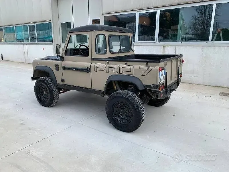 Usata Land Rover Defender 109 CV (80 kW) 1994 Grigio SUV