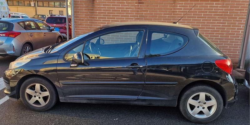 Usata Peugeot 207 95 CV (69 kW) 2008 Nero Berlina