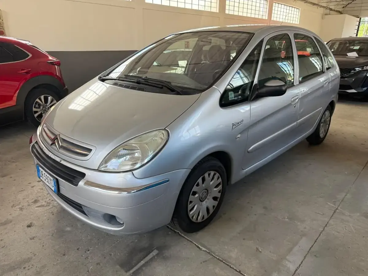 Usata Citroën Xsara Picasso Elegance 109 CV (80 kW) 2006 Argento Monovolume