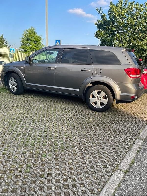 Usata Fiat Freemont 140 CV (102 kW) 2012 Grigio SUV