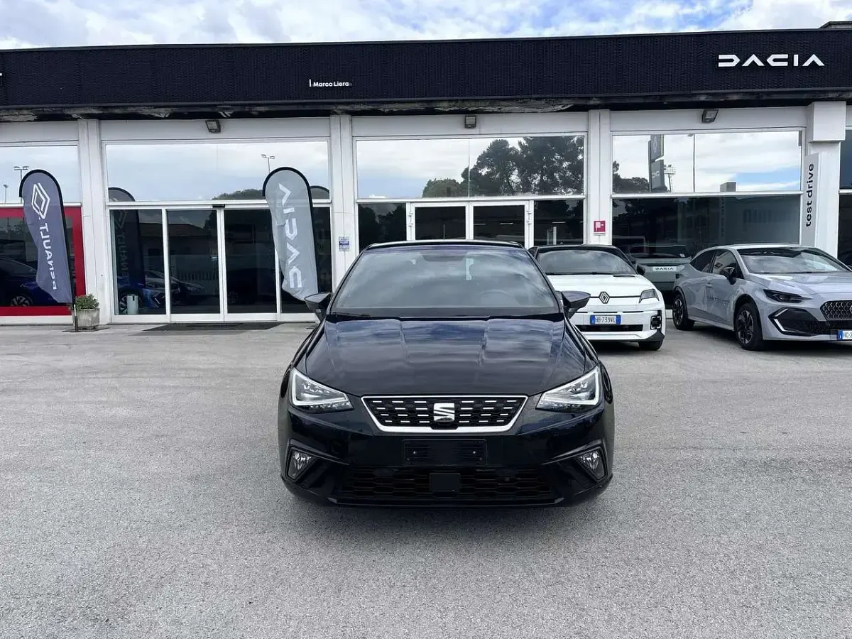 Usata Seat Ibiza XCELLENCE 90 CV (66 kW) 2021 Nero Utilitaria