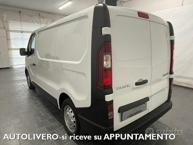 Usata Renault Trafic 90 CV (66 kW) 2016 Bianco Monovolume