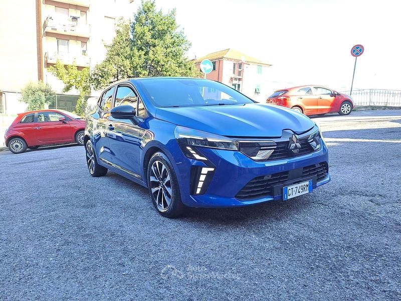 Usata Renault Clio V 91 CV (66 kW) 2024 Royal blue Berlina