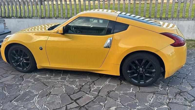 Usata Nissan 370Z 328 CV (241 kW) 2017 Giallo Coupé