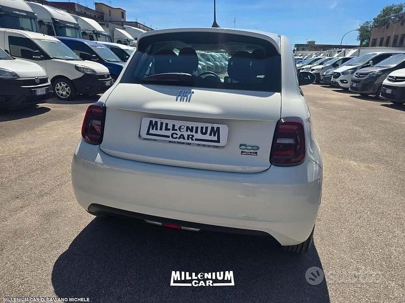 Usata Fiat 500e La Prima 86 kW (118 CV) 2021 Bianco Berlina