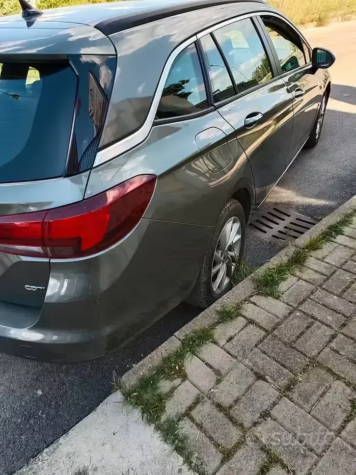 Usata Opel Astra Business 110 CV (80 kW) 2019 Grigio Station wagon