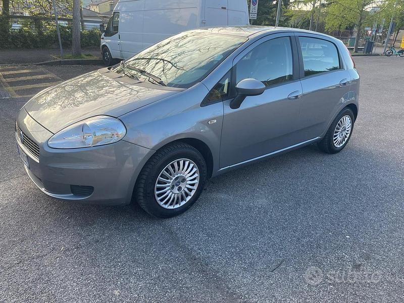 Usata Fiat Grande Punto 2007 Grigio Utilitaria
