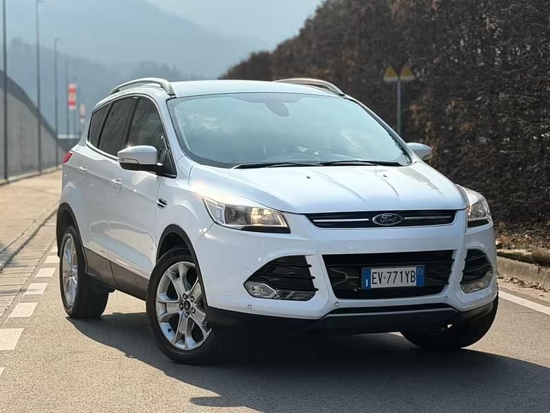 Usata Ford Kuga Titanium X 163 CV (119 kW) 2014 Bianco SUV