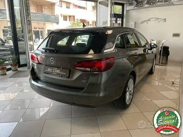 Usata Opel Astra Business 110 CV (80 kW) 2018 Grigio Station wagon