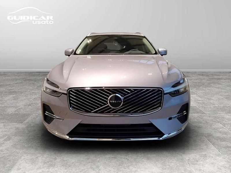 Nuova Volvo XC60 Plus 250 CV (183 kW) 2026 Aurora silver SUV