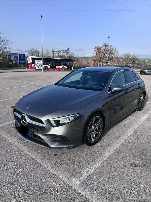 Usata 2022 Mercedes A200 Premium Tre volumi | 26.000 € (Buon prezzo) - Immagine 1/4