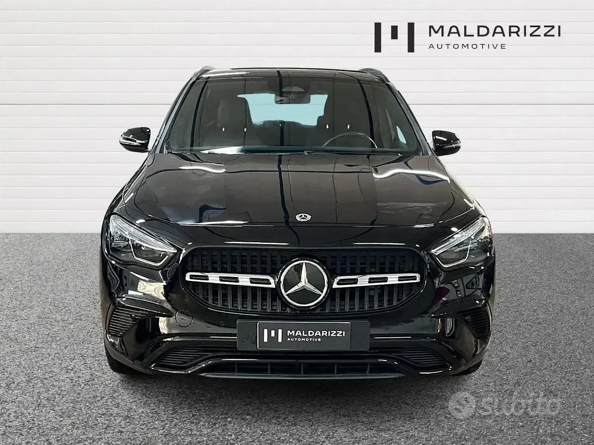 Usata Mercedes GLA200 Advanced Plus 150 CV (110 kW) 2023 Nero SUV