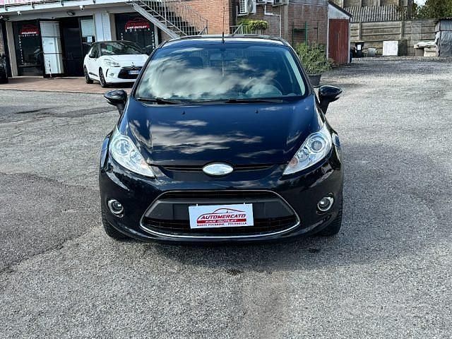 Usata Ford Fiesta Titanium 68 CV (50 kW) 2009 Nero Utilitaria