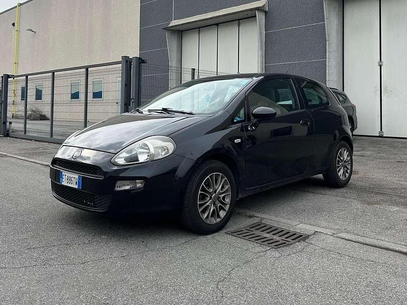 Usata Fiat Punto 75 CV (55 kW) 2014 Nero Utilitaria