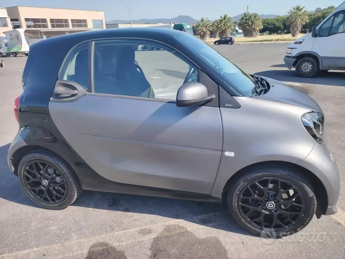 Usata Smart ForTwo Coupé 71 CV (52 kW) 2019 Grigio Coupé