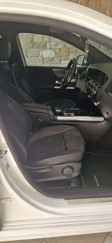 Usata Mercedes B180 116 CV (85 kW) 2020 Utilitaria