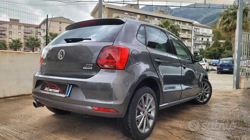 Usata VW Polo Highline 90 CV (66 kW) 2017 Grigio Berlina