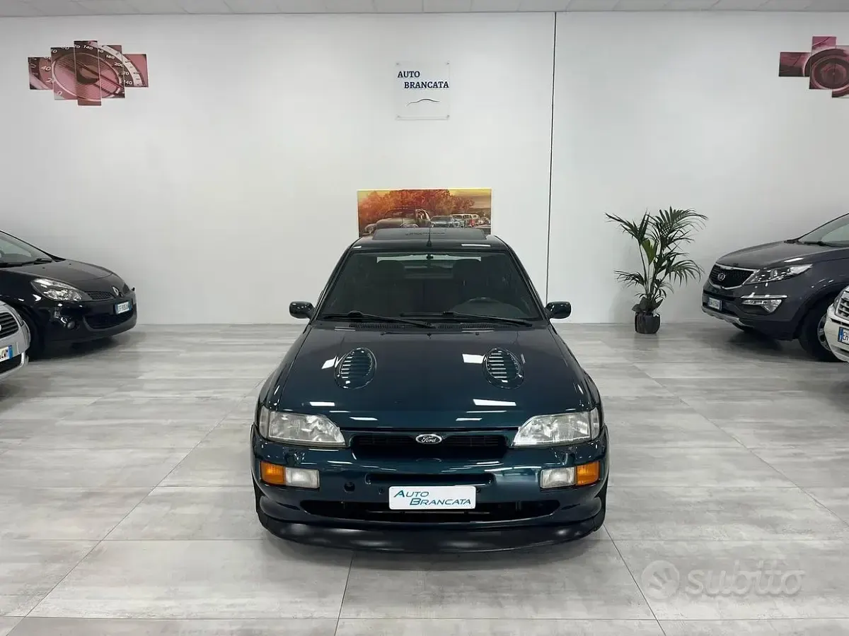 Usata Ford Escort RS 220 CV (161 kW) 1995 Verde Berlina