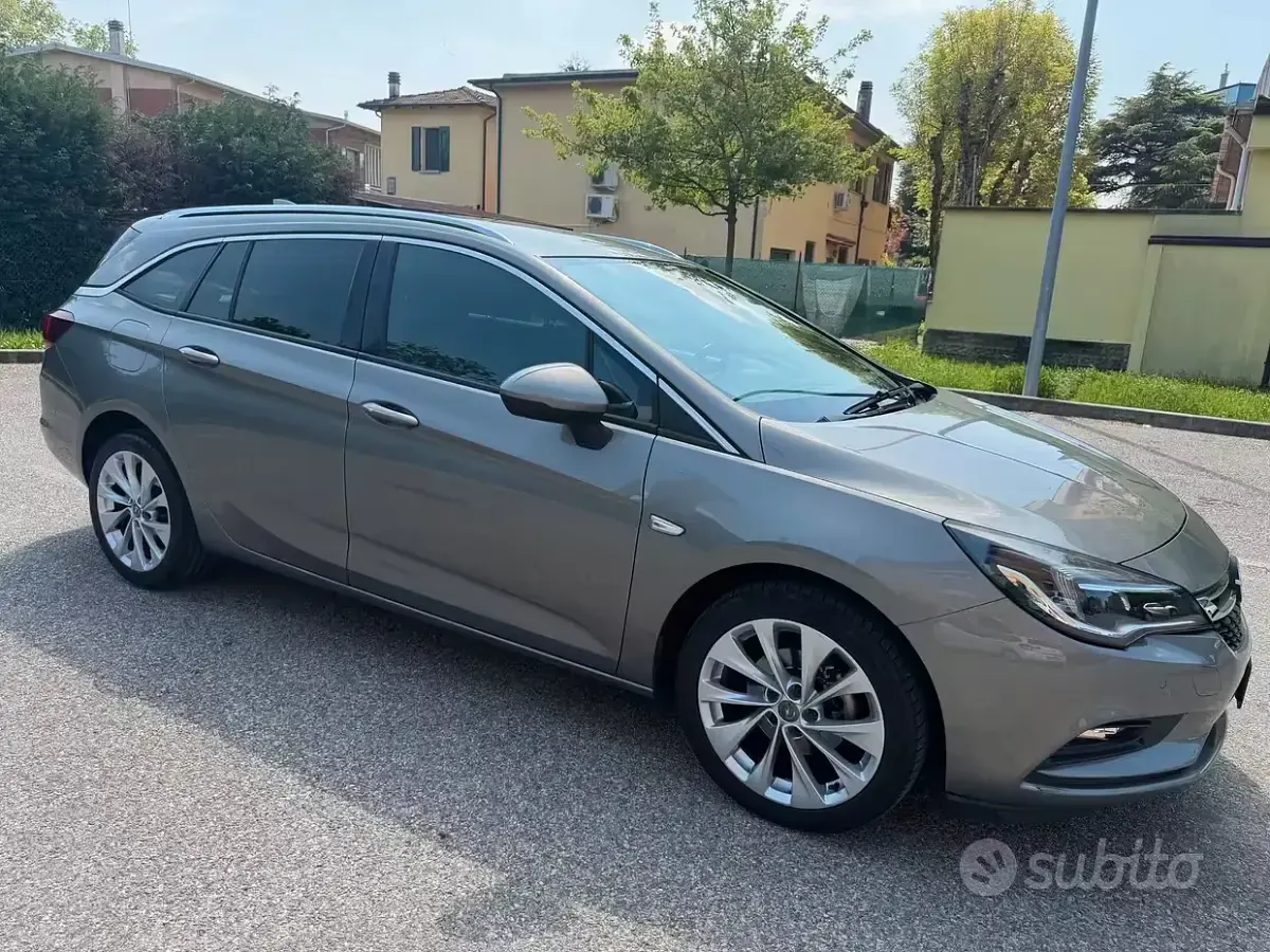 Usata Opel Astra 110 CV (80 kW) 2017 Grigio Station wagon