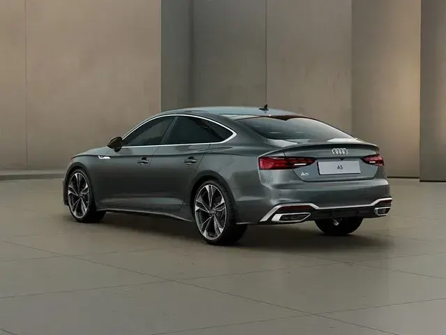Nuova Audi A5 S-Line 204 CV (150 kW) 2025 Grigio chronos metallizzato