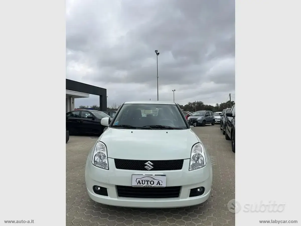 Usata Suzuki Swift GL 68 CV (50 kW) 2007 Bianco Utilitaria