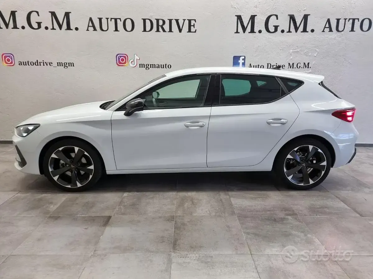 Usata Cupra Leon 150 CV (110 kW) 2025 Bianco Berlina