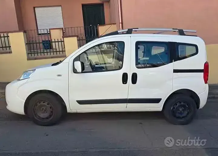 Usata Fiat Qubo Trekking 75 CV (55 kW) 2011 Bianco Monovolume