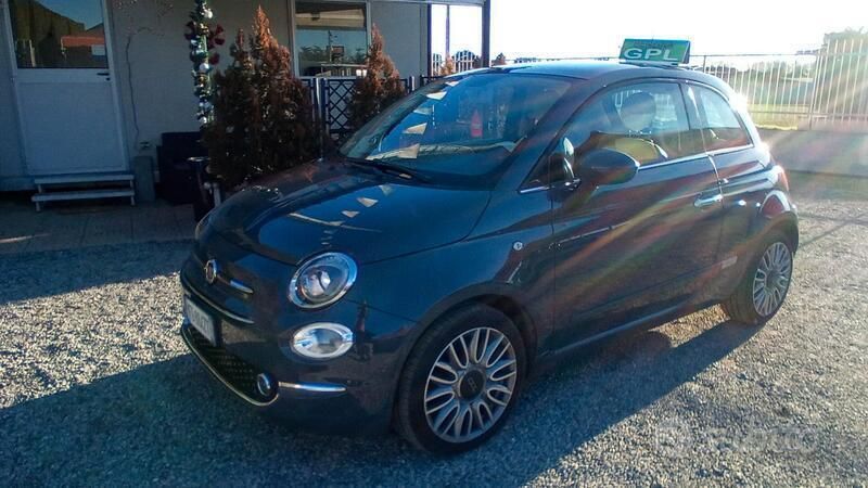 Grigio Usata 2016 Fiat 500 Lounge Tre volumi | 9300 € (Buon prezzo) - Immagine 1/4