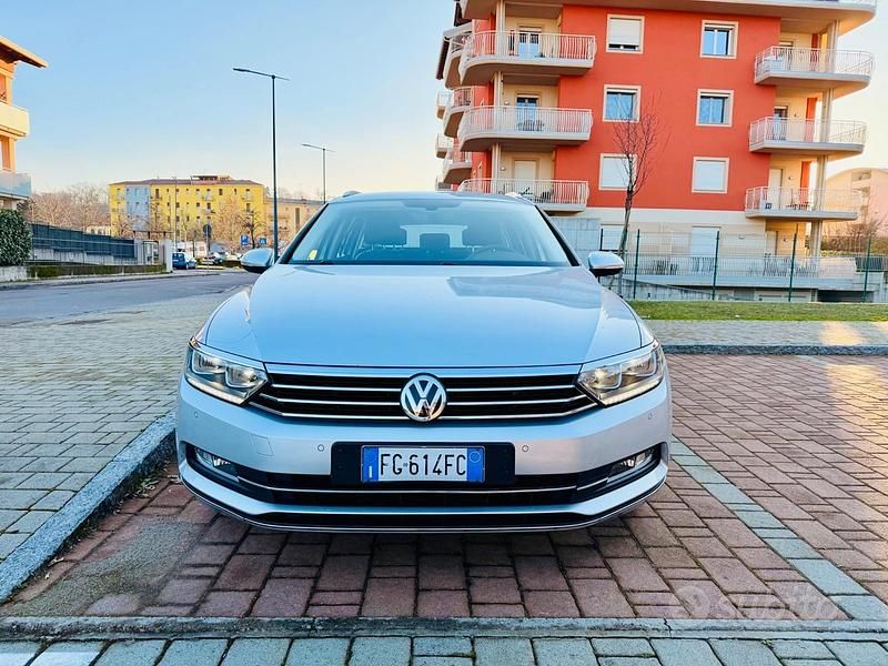 Usata VW Passat Business 150 CV (110 kW) 2016 Grigio Station wagon